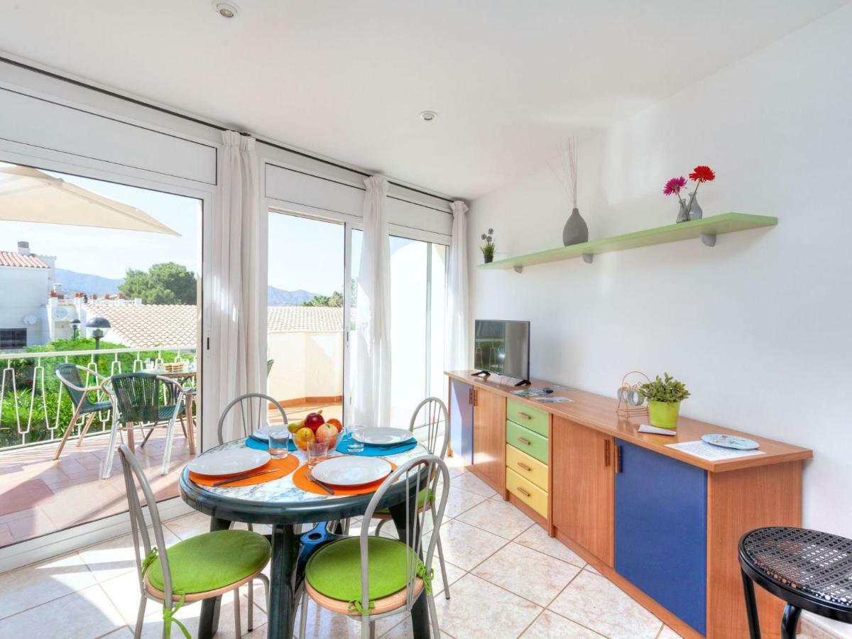 Apartment Palmiers I-7 By Interhome Llança Exteriér fotografie