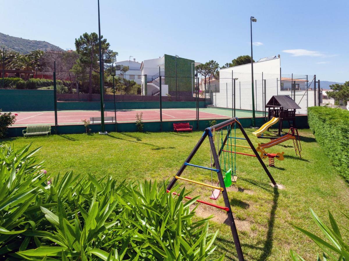 Apartment Palmiers I-7 By Interhome Llança Exteriér fotografie
